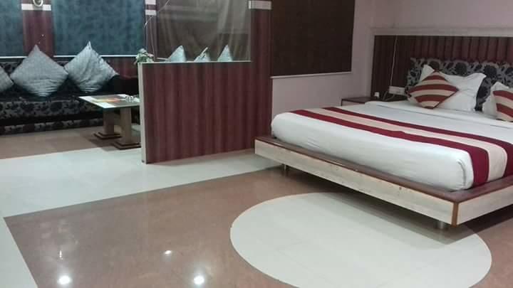 Hotel Shree Vinayak Palace Bhopal Exteriör bild